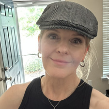 Joelle Straley 