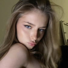 ꒰ busy lizzie bee ꒱