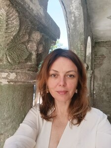 Олена Литвин