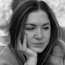 Laura Mahr