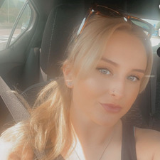 Hollie 