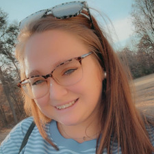Allison  Snead