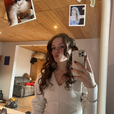 livi⸆⸉