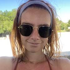 María