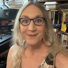 Seraphina “Silver Fox” Karlyn
