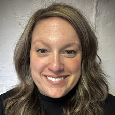 Tracy Hofmann Roth