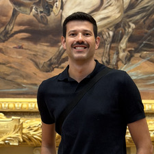 Lucas R