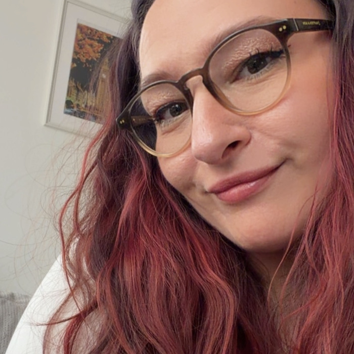 Goodreads profile picture for @heartache