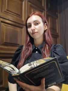 Колекціонерка історій