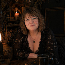 Maggie Coe
