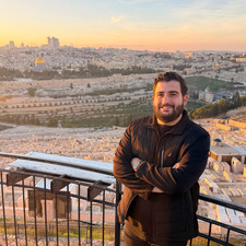 عـَمرو نزار