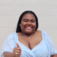 Janiya White