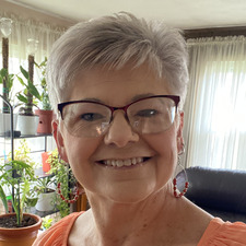 Sue Steele