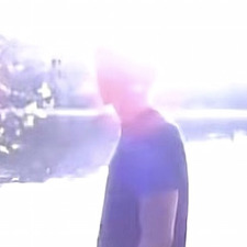 V L