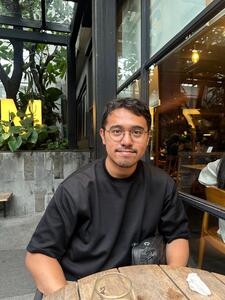 Izzi Ahmad