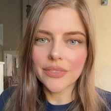 Laura Groves