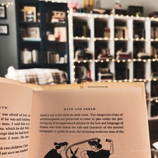 The Sipping Tomes