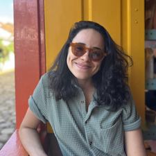 FLAVIA MOURA