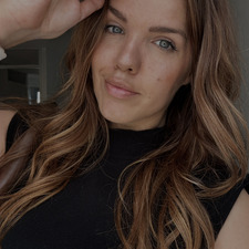 Eva.