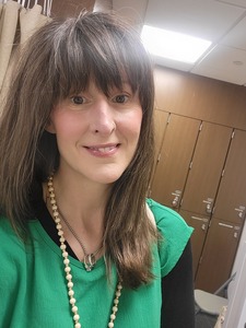 Amanda J Meyer
