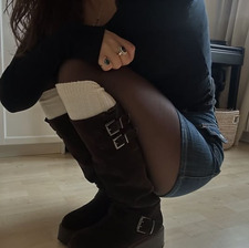 chiara ❧