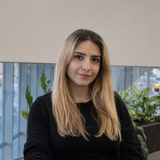Niloofar Azarshab