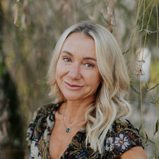 Lauren  Rust