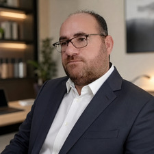 Ghasem Ayardeh