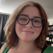 Brittany (Brit.tea.reads)