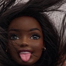BratzWithAKindle