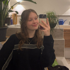 mia :)