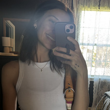 Chloe B