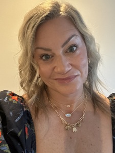 Amanda Lloyd