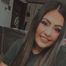 Laynee B