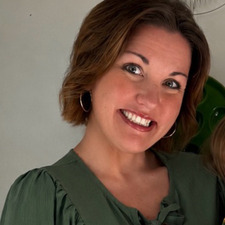 Amanda Bonds