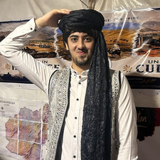 عاصِم