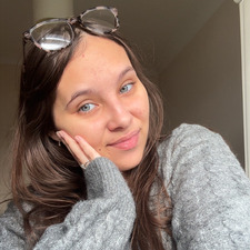 Alicia E 