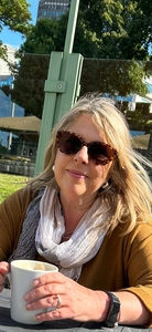 Lynne  Berg