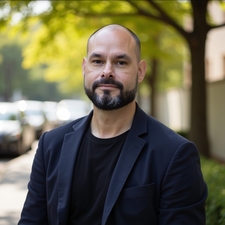 Dan Lazaro