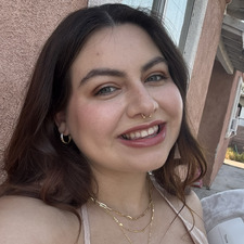 Layla  Robles