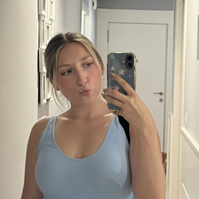 Lau:)