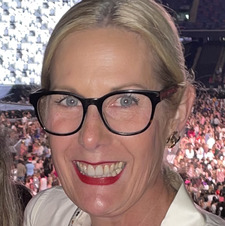 Claire Thomas