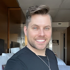 Michael Bennett