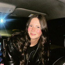 Ally  Schamp