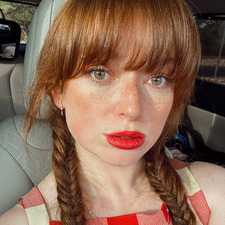 Pili