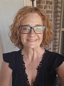 Leann  Tomlin