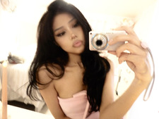 ❀