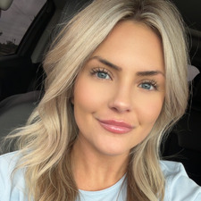 Mickaela Abbott