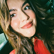 Arlette Solis