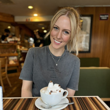 Laura Simons